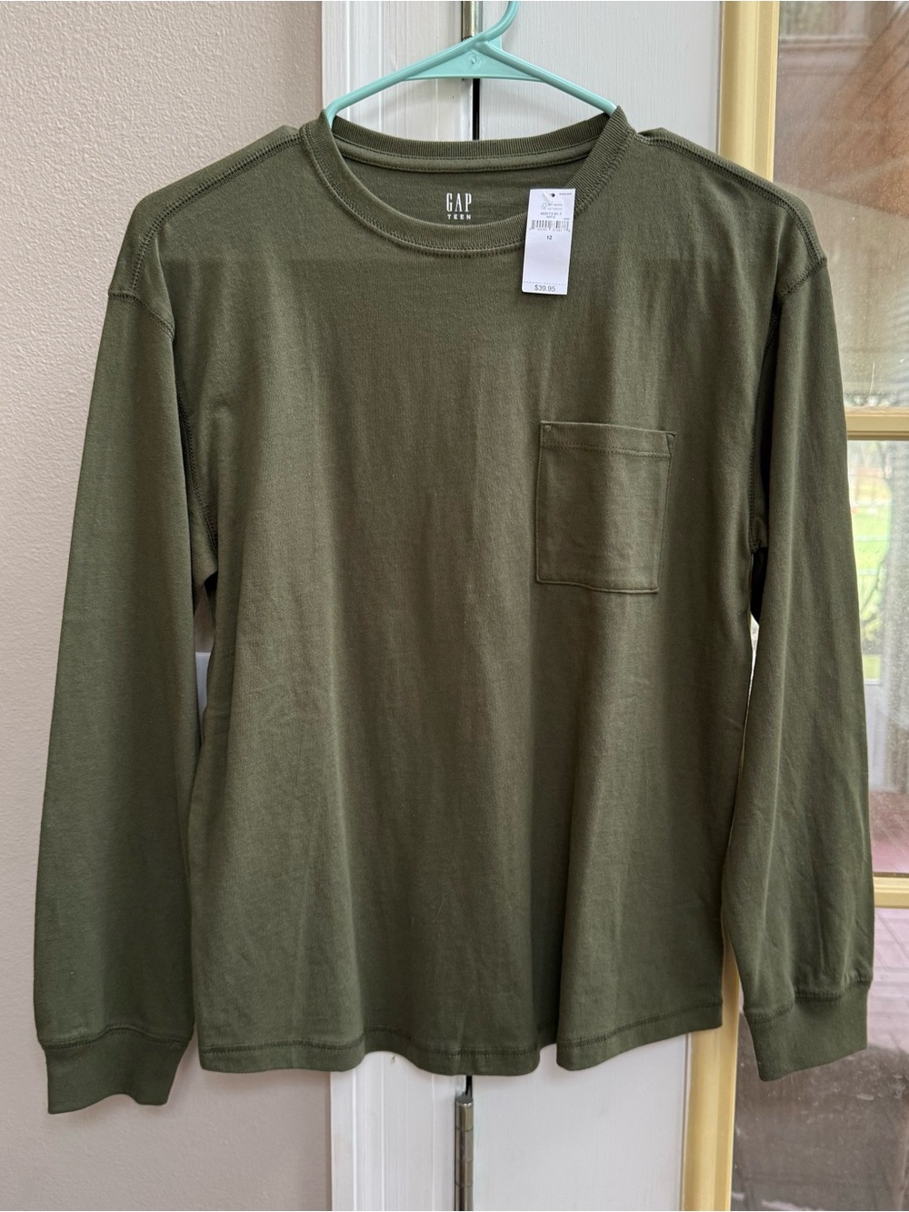 GAP Teen Olive Green Long-Sleeve Pocket Tee size boys 12